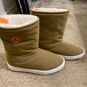 Women's Cozy Winter Boots - Tan